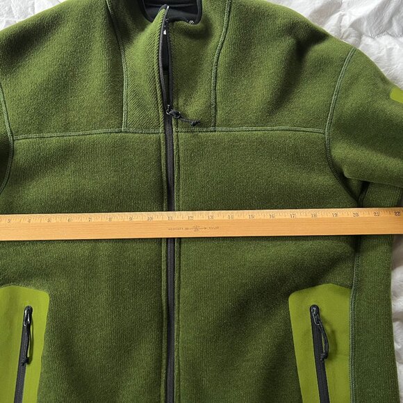 NWOT Arc'teryx Vintage 'Covert' full zip jacket size M in Green Bean - men's - Picture 8 of 9
